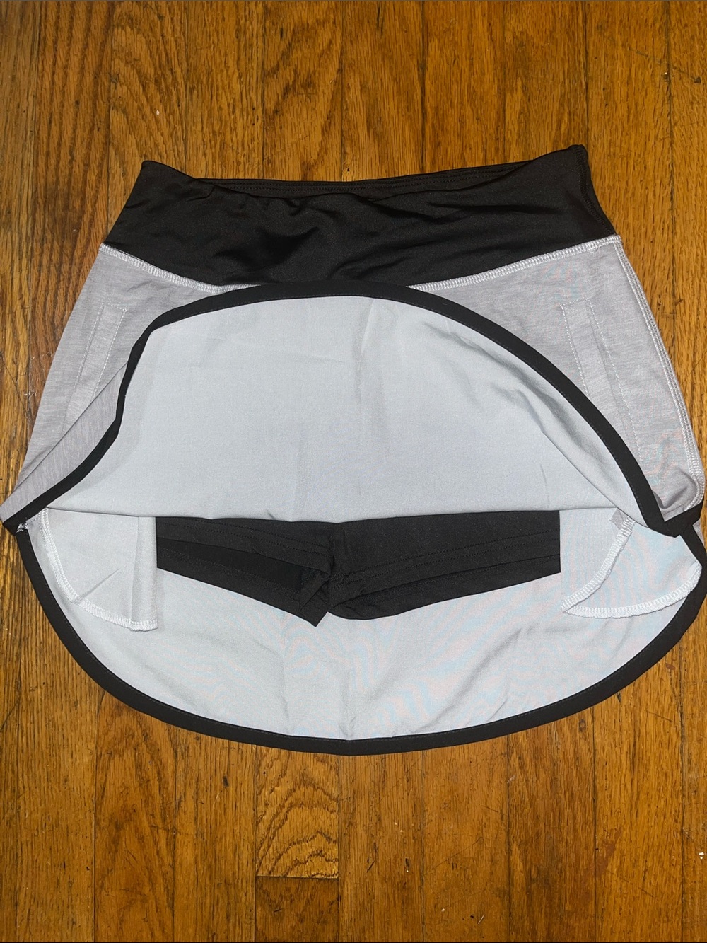 Simply Southern Women’s Athletic Skorts with Black Waistband and Trim Size Small - Picture 5 of 11